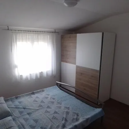 Tomek Apartment